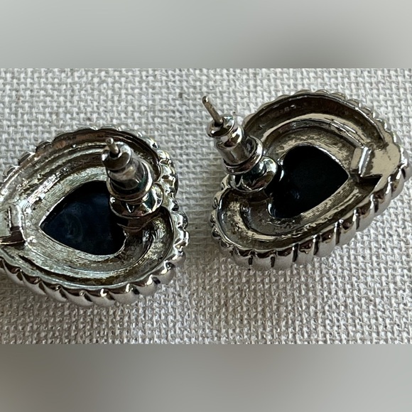 Vintage-Inspired Black Heart Stud Earrings – Silver Tone - Picture 4 of 4